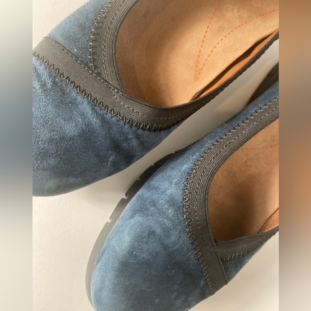 Clarks~Artisan~Daelyn Hill~Comfort~Navy Blue~Suede~Slip On Wedge~Loafer~Size 7 - Picture 6 of 13